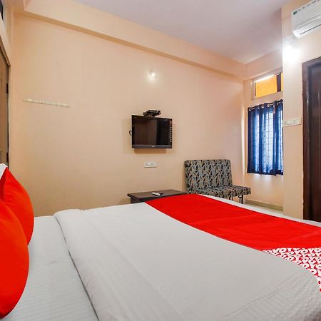 Hotel O R.J.International Pedda Ambarpet Exterior photo