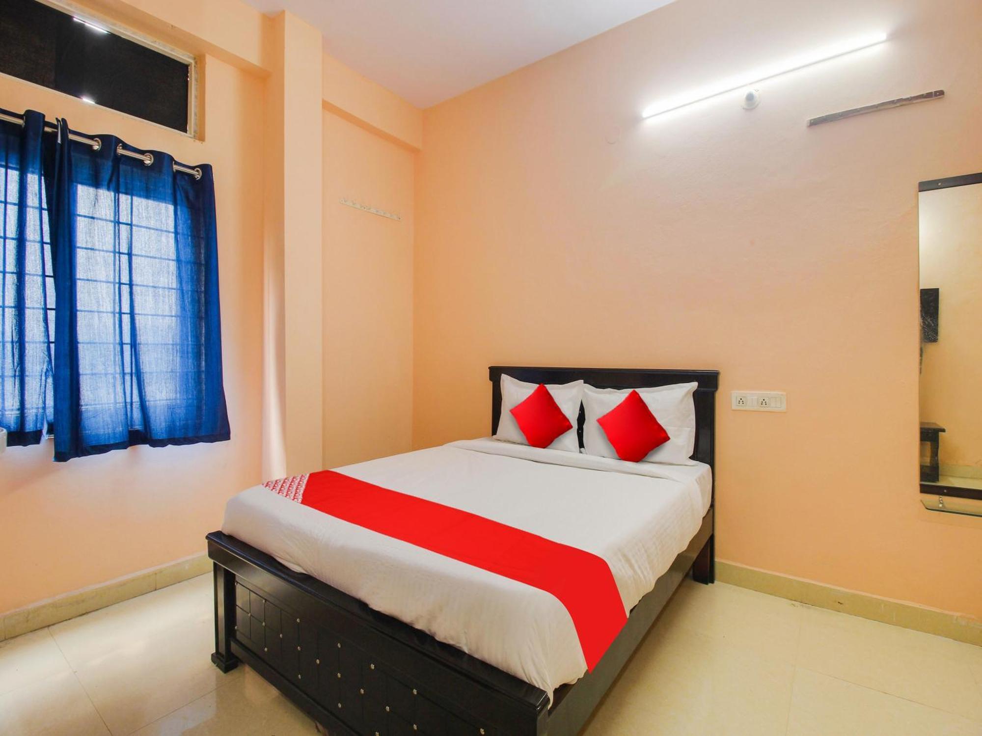 Hotel O R.J.International Pedda Ambarpet Exterior photo