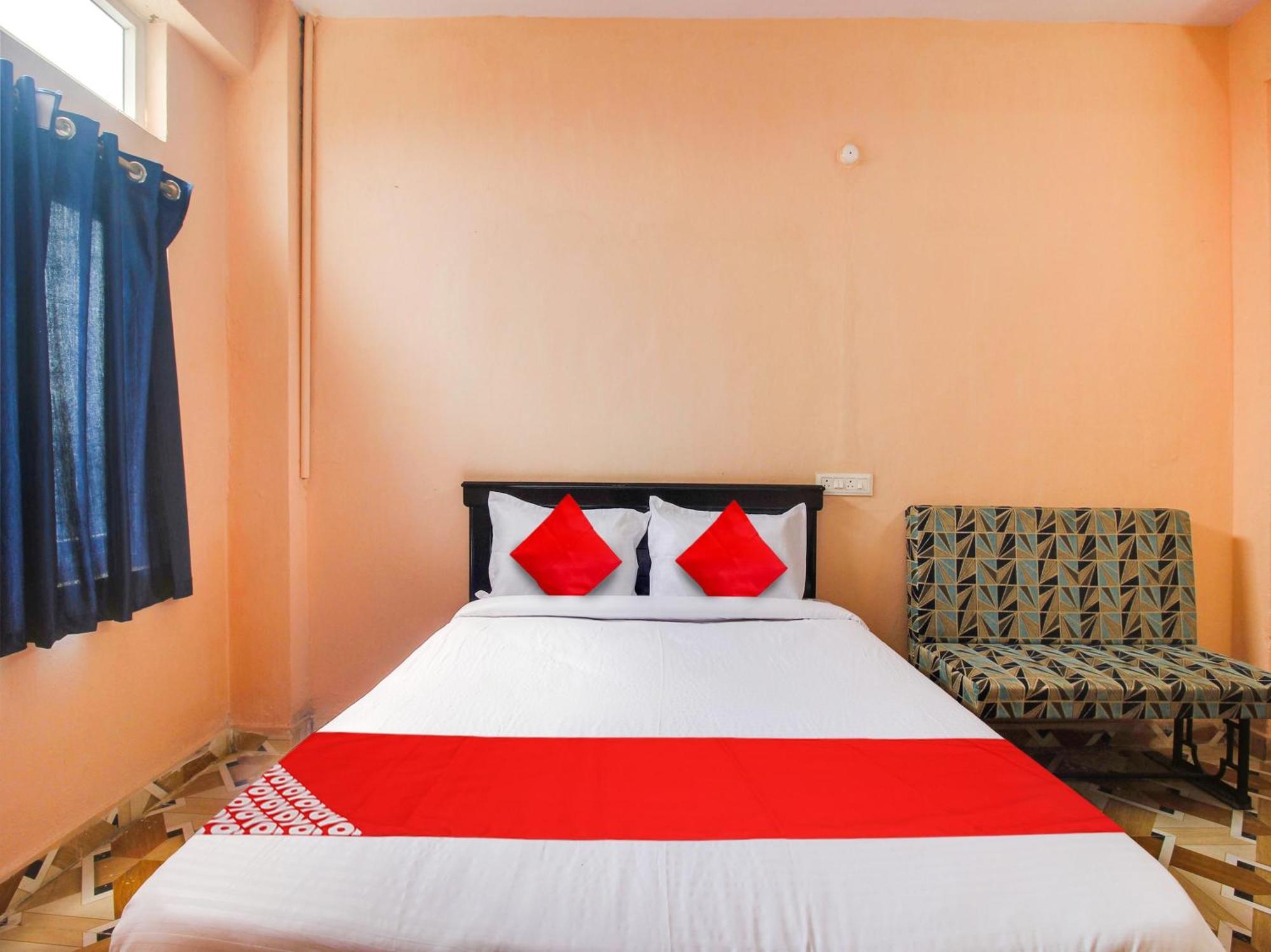 Hotel O R.J.International Pedda Ambarpet Exterior photo