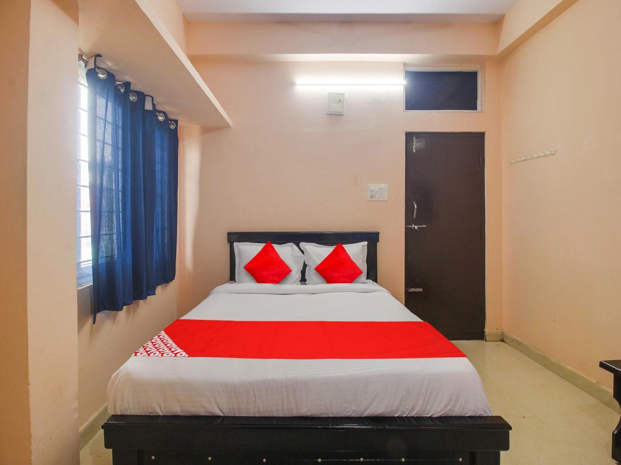 Hotel O R.J.International Pedda Ambarpet Exterior photo